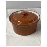 Vintage Guernsey Cooking Ware bean pot, lid has