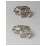 Gold tone stone earrings unmarked