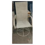 Metal frame swivel lawn chair
