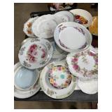 Marked and unmarked assorted vintage china plates