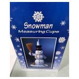 Snowman measuring cups