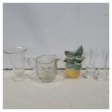 Measuring cup, measuring spoon pottery holders