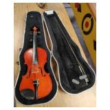 Cremona SV-100 4/4 (full size) student violn.