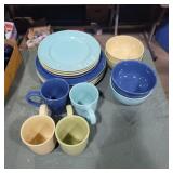 Food network dish set service for 4