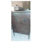 Dresser chest on wheels with double door