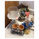Miscellaneous bath decor, pedestal stand,