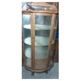 Oak curio cabinet with glass shelfs no key