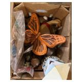 Box Lot of Garden & Yard Dï¿½cor