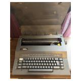 Smith Corona SE-100 Electric Typewriter