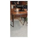 Wooden sewing table with singer model AJ666792