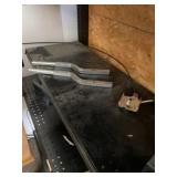 Two brackets and throttle control