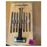 Lyman Deluxe Hammer & Punch Set