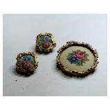 Gold tone petit brooch with clip-on earrings