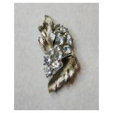 Gold tone clear flower leaf  brooch