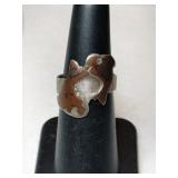 Silver. fish ring. Size 5.5.   .145oz