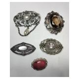 Silvertone stones roaches