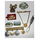 Multiple style of brooches