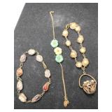 Gold tone Pearl with basket wire Stone bracelet