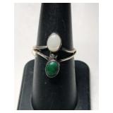 Silver Navajo mother of pearl / green stone ring.
