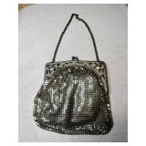 Vintage silvertone  mesh  purse