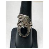 Silver Navajo black onyx ring size 6     .175oz