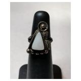 Silver Navajo mother of pearl Stone ring    size