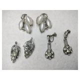 Claire rhinestones and mother of pearl clip on