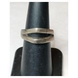 Silver art deco ring.  Size 6.      .145oz