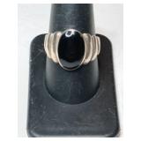 Silver black onyx Stone ring. Marked 925 Size