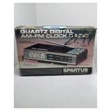 New open box vintage Spartus Quartz AM/FM digital