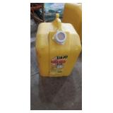 Igloo kert jug , for diesel fuel yellow 5gal