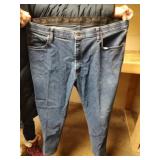 Mens Wrangler expandable waist jeans. Waist 40,