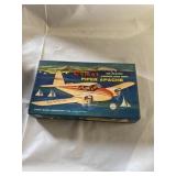 vintage Comet Piper Apache all-plastic model