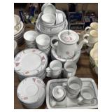 Dansk tableware set in "Belles Fleurs Gray"