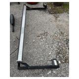 51ï¿½ light bar and two 3ï¿½ inch lights on mount