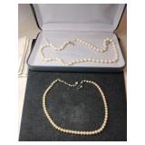 Pearl necklace gold clasp