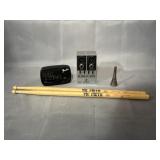 Vic Firth 2b drumsticks, fender tuner, French
