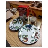 Lot of Pier One dining set. 8 plates, 8 bowls, 4