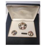 Sarah Coventry brooch w/ matching clip earrings