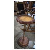 Pedestal metal base ash tray