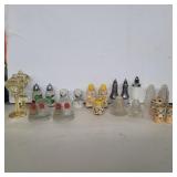 Assorted salt and pepprs