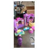 Doll play set with horse and accessories