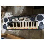 Yamaha PSR-160 portable electronic keyboard