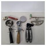 Vollrath, Hamilton Beach ice cream scoops, can