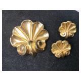 Vintage gold tones MMA Seduce  1990 brooch w/