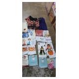 Cloth napkins and ladys small aprons