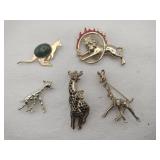 Safari animal brooches giraffe lion kangaroo