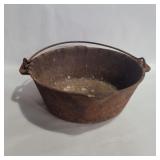 Unmarked Dutch oven 10.5in diameter 4in tall