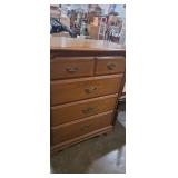 4 drawer dresser chest unknown make 35x19x45in