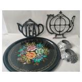 2 trivets Black handpainted tray